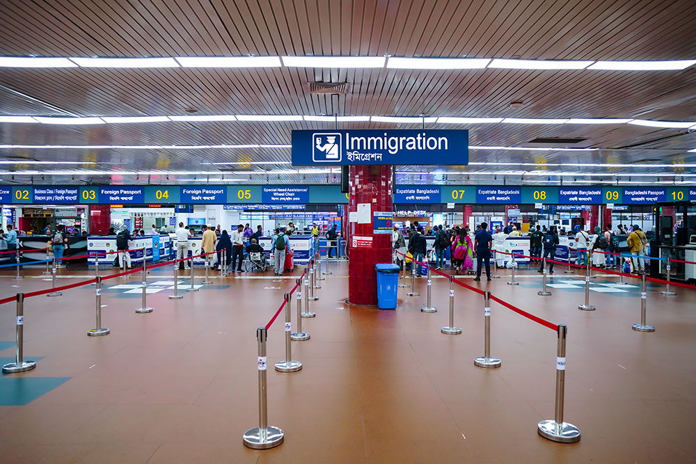 入国審査ホール全景